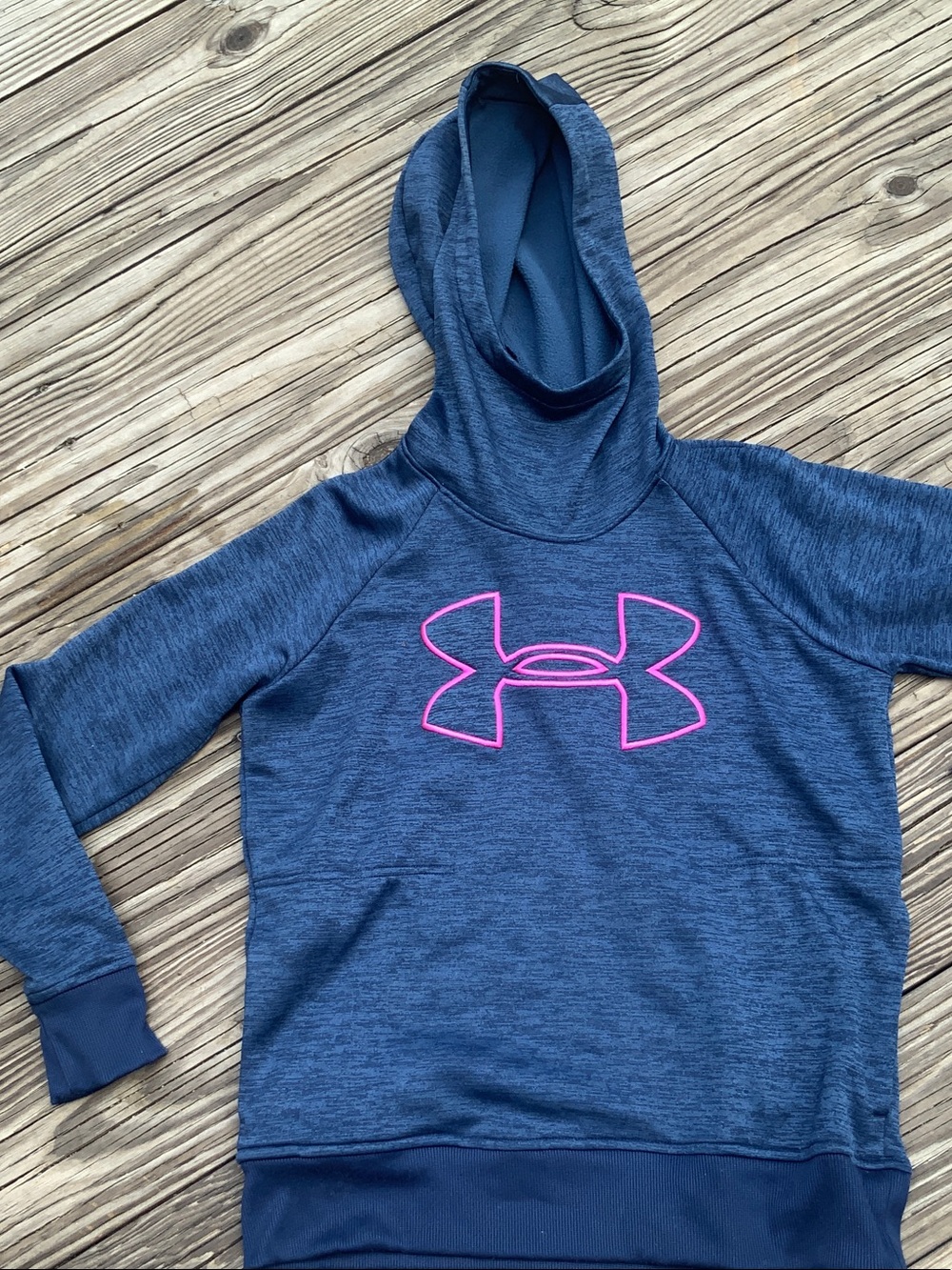 Under Armour cold gear Women’s small petite, Navy Hoodie with Pink Logo